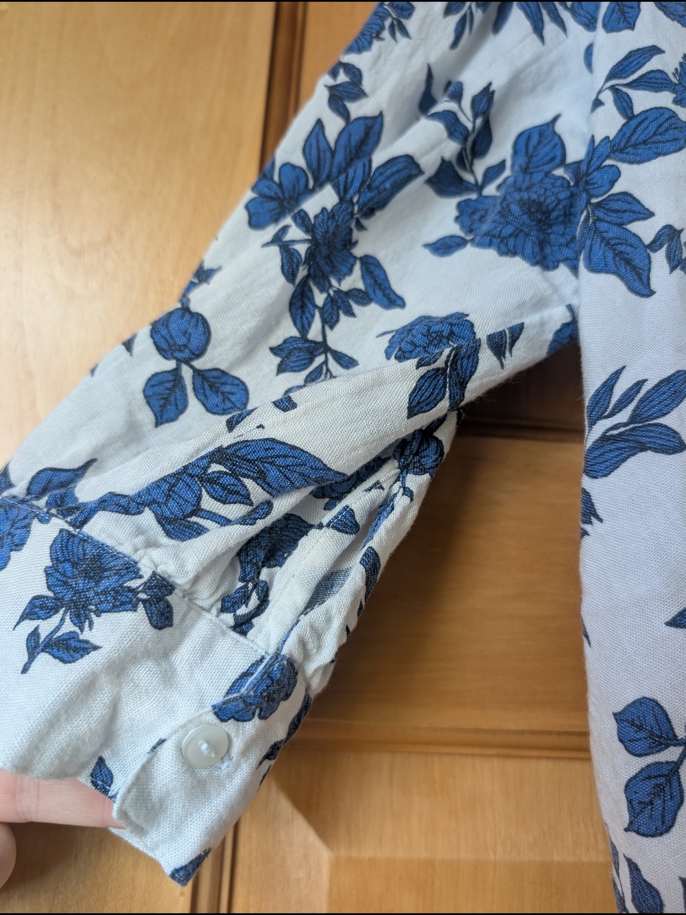 Blue Floral Tie-Front Crop Top - Women - Picture 6 of 9